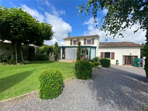 maison-villa à la vente -   79190  CLUSSAIS-LA-POMMERAIE, surface 204 m2 vente maison-villa - APR741218